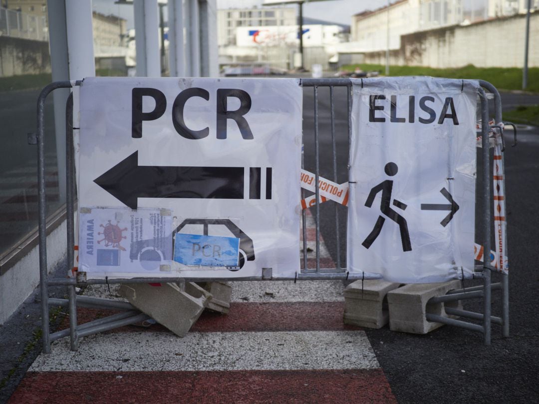 Carteles para realizar test PCR y Elisa en REFENA (Navarra).