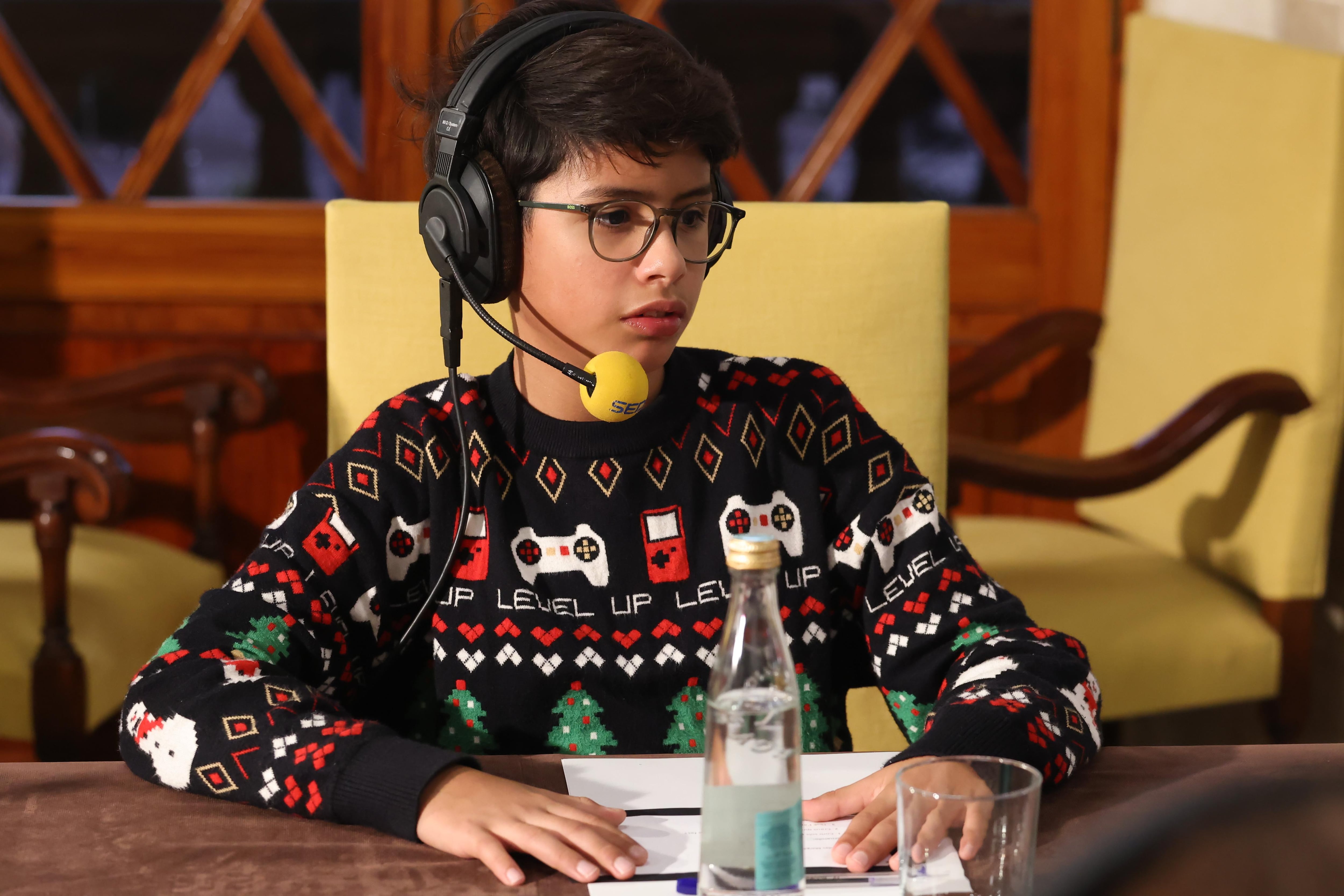 Imagen de la entrevista de siete niñas y niños de primaria a la presidenta Marga Prohens