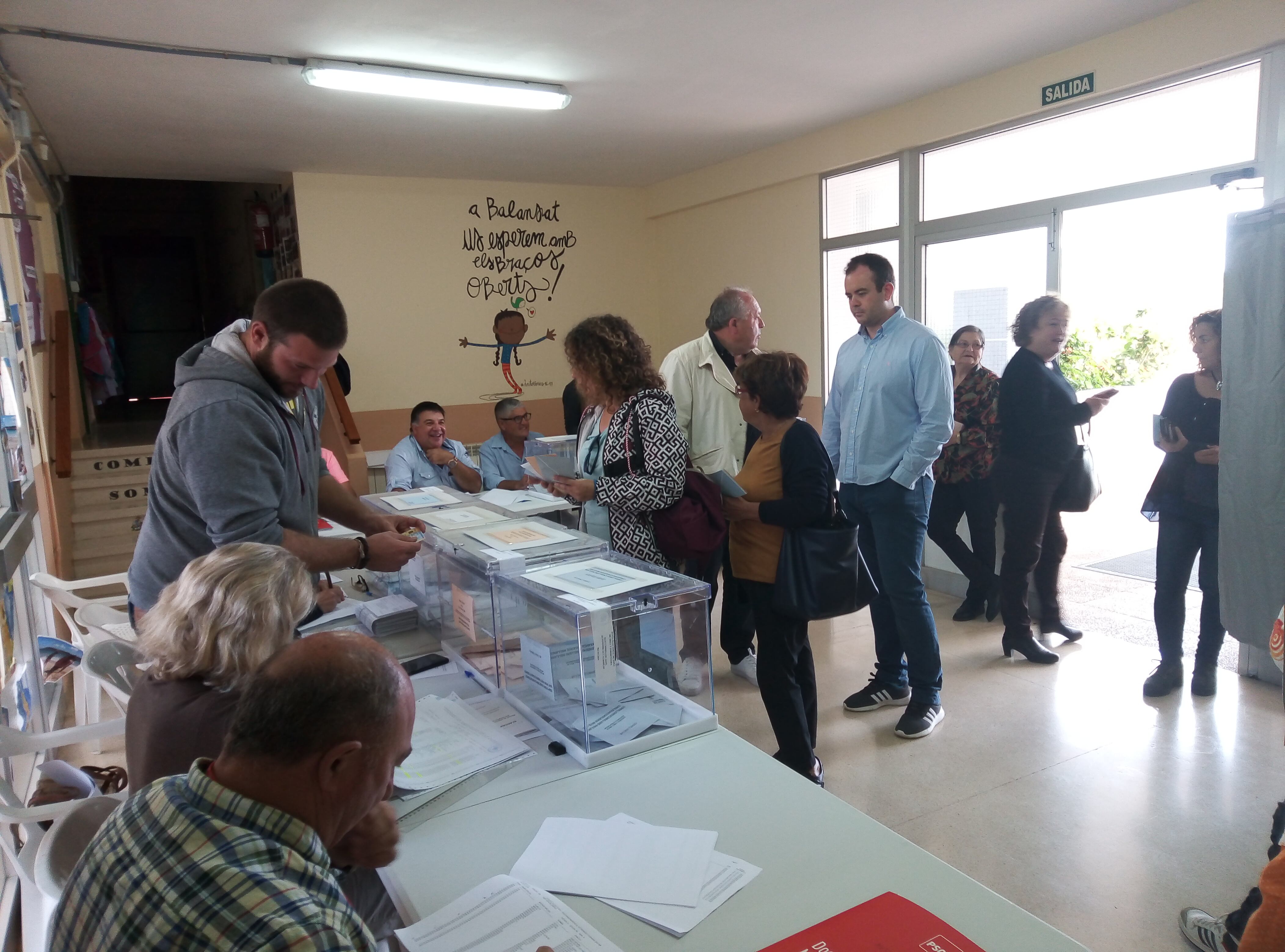 Imagen de un colegio electoral en 2019