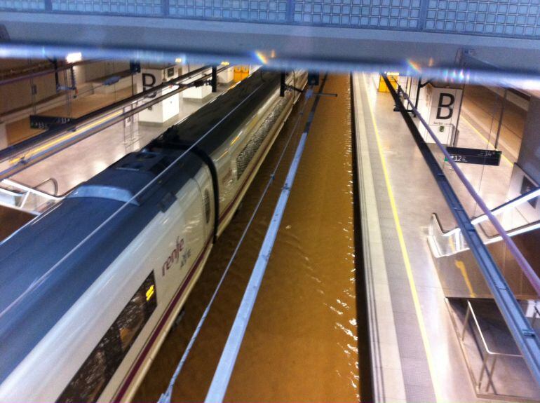 Inundació a l'estació de l'AVE de Girona