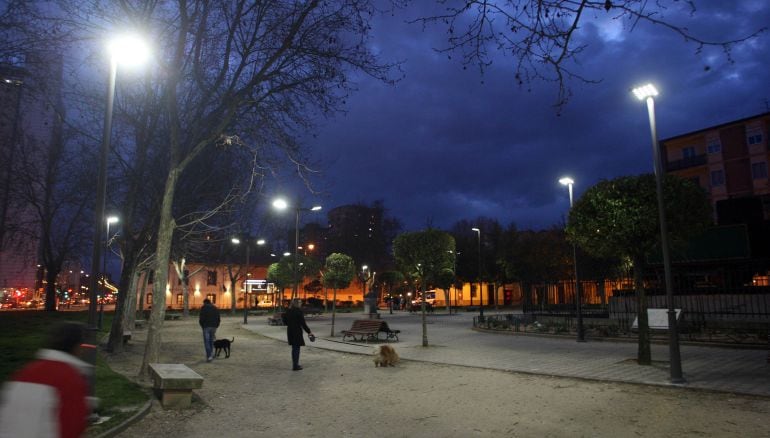 Farolas con luces LED instaladas en la Plaza de San Bartolomé