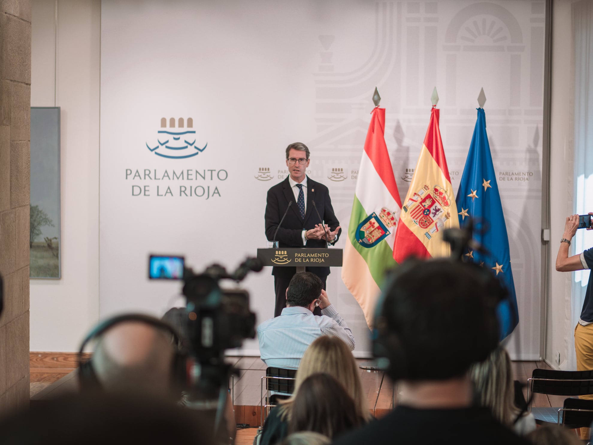 El presidente del Gobierno de La Rioja se reúne con los portavoces de los grupos parlamentarias en el inicio del curso político