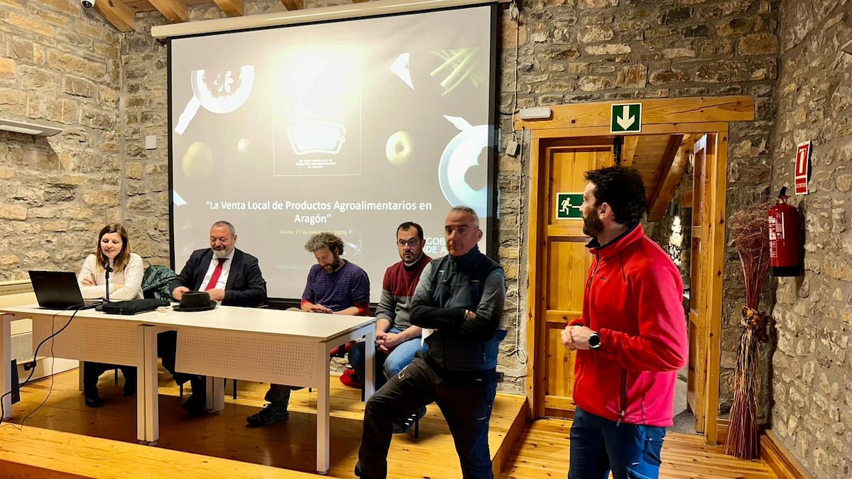 Aínsa acoge una Jornada de Sensibilización sobre la Ley de Venta Local