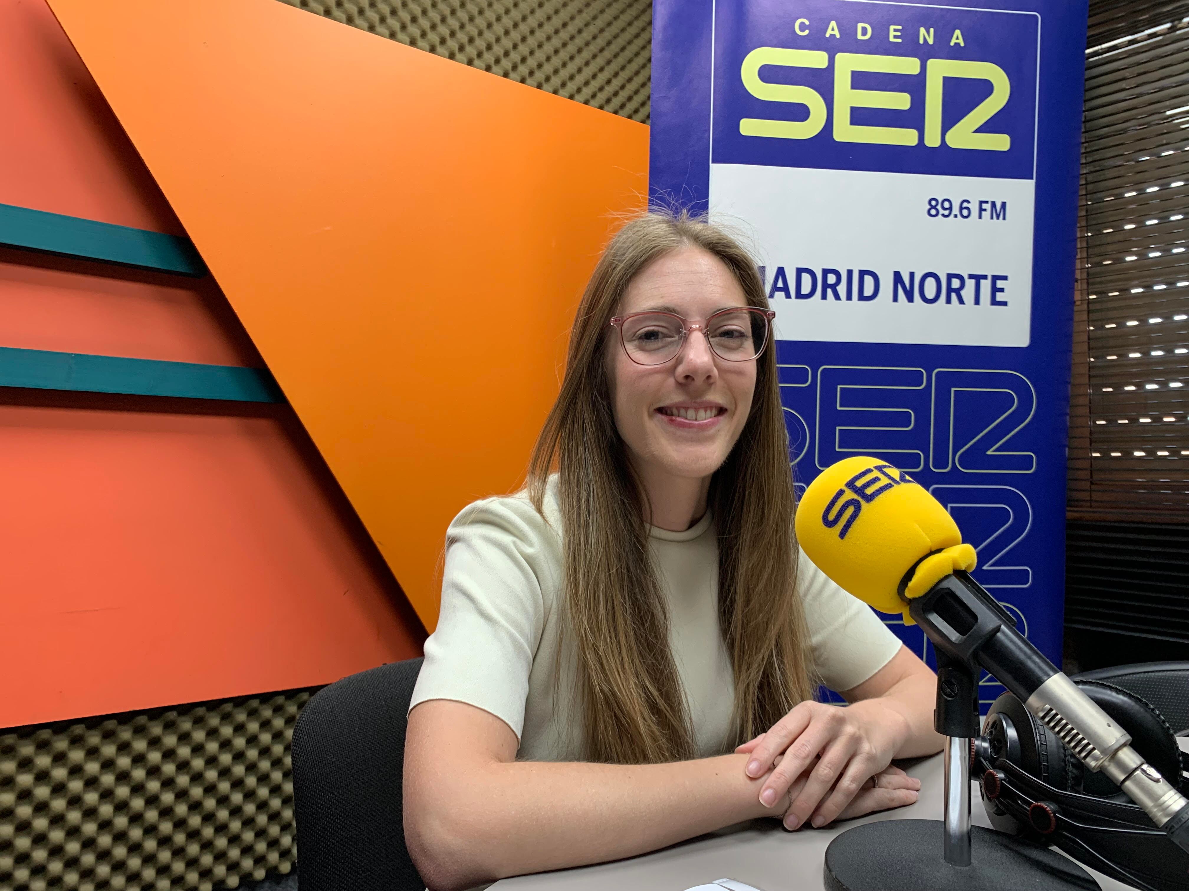 SIlvia Lucena, portavoz socialista de Tres Cantos, en los estudios de SER Madrid Norte