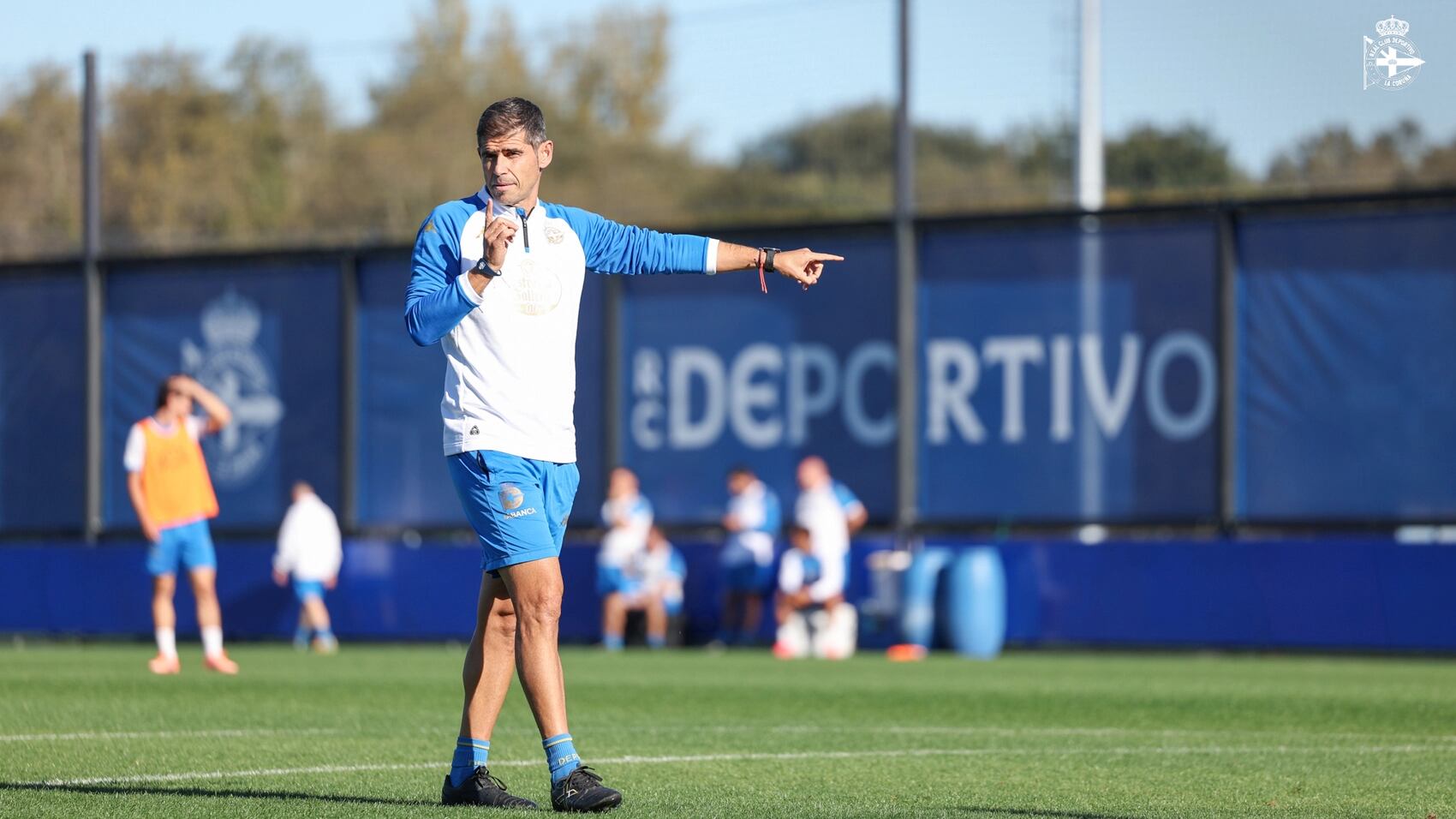 Hidalgo dirige un entrenamiento del Dépor | Foto: RCDeportivo