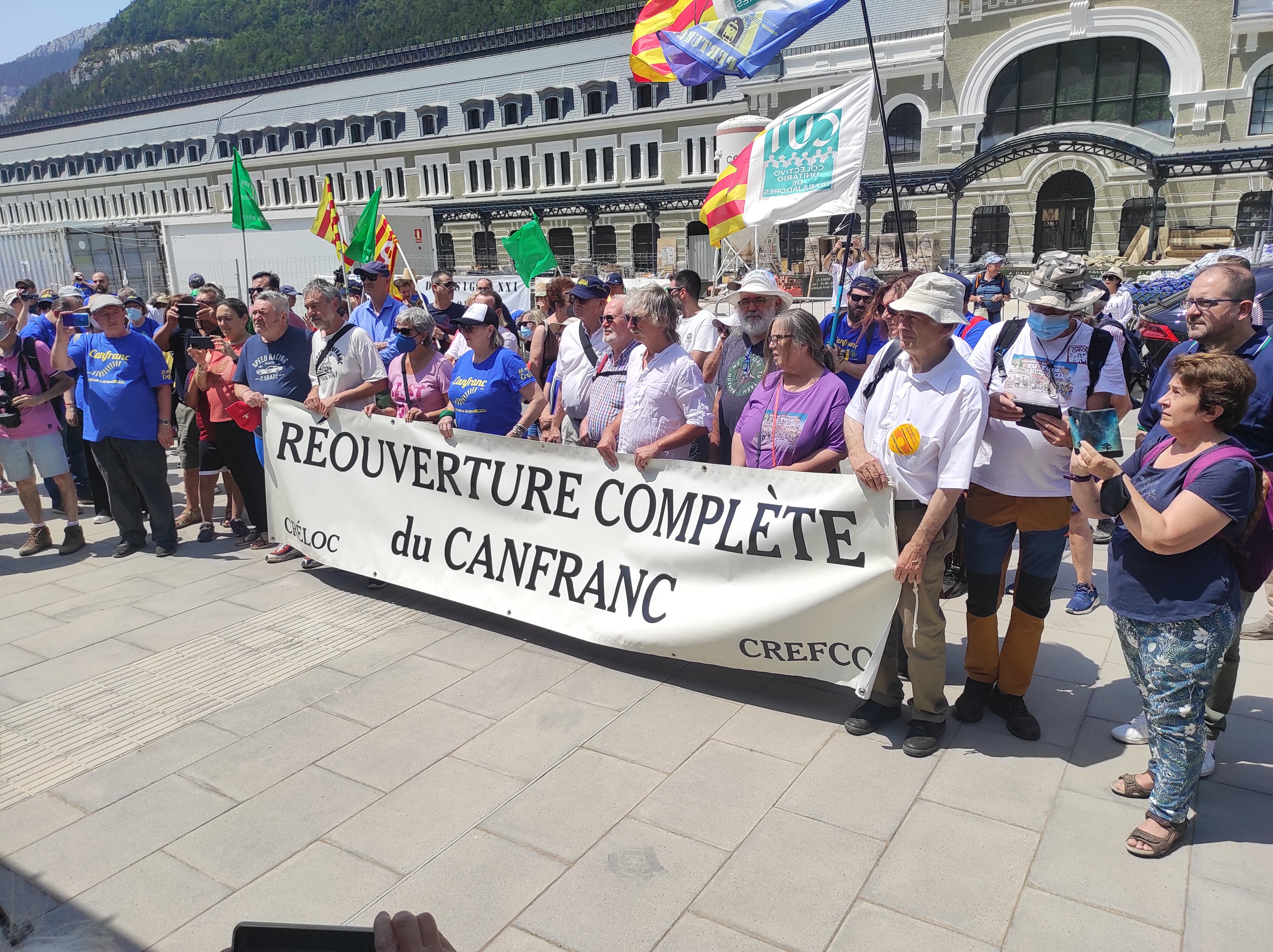 Manifestación de la CREFCO en Canfranc