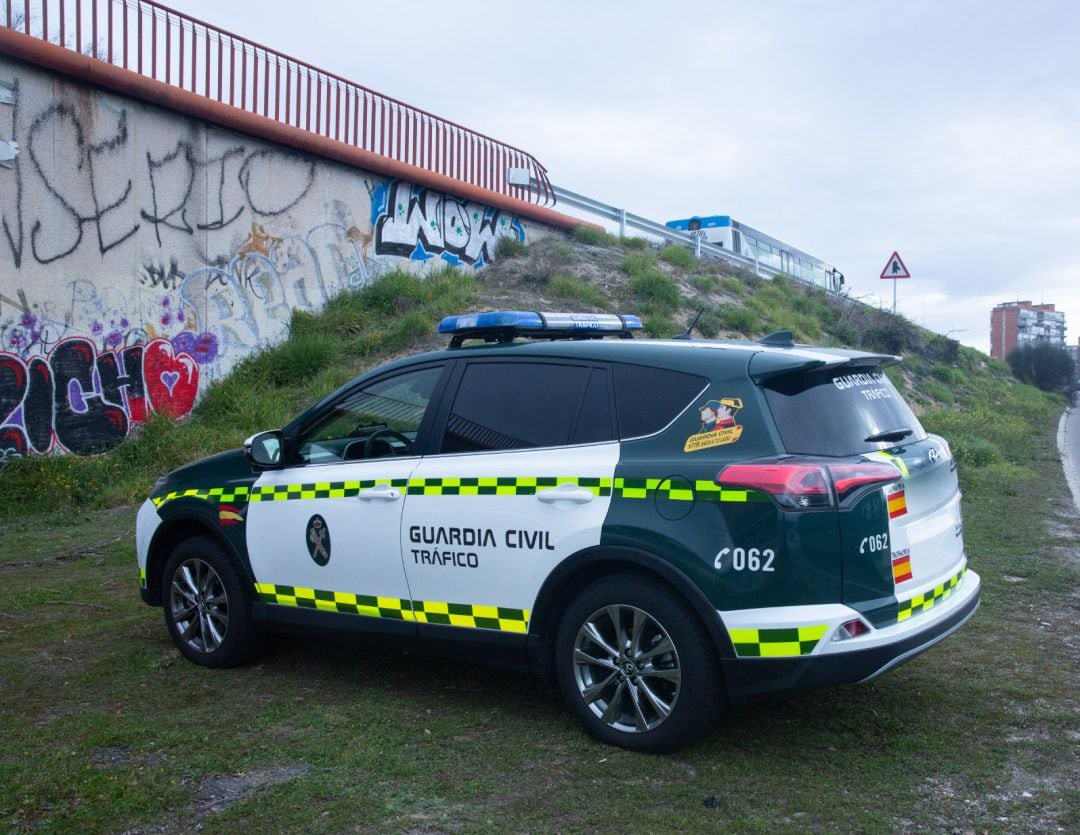 Un coche de la Guardia Civil de Tráfico