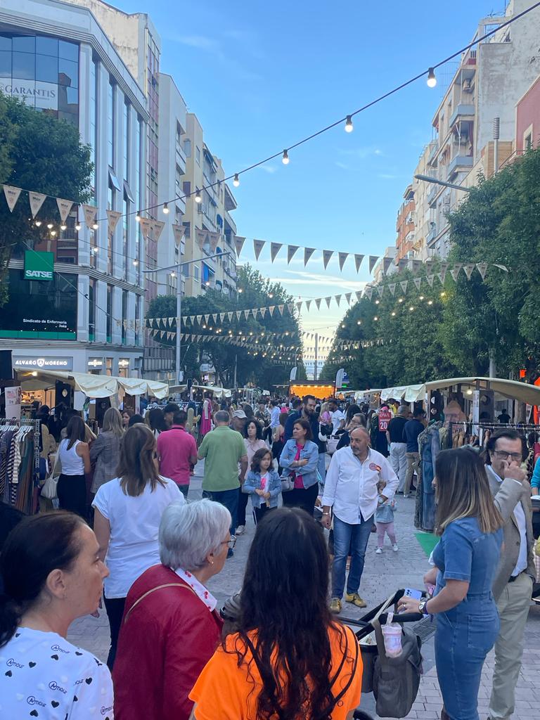 Ambiente en la Feria del Comercio Tradicional de Jaén.