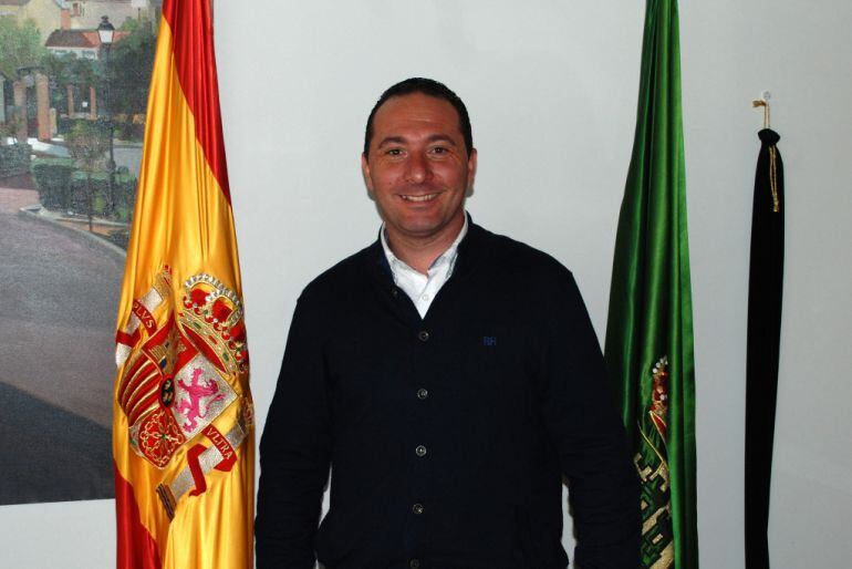 Iván Fernándz, alcalde de Serranillos del Valle.