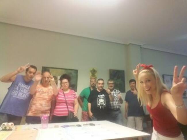 Momentos en uno de los talleres de la asociación