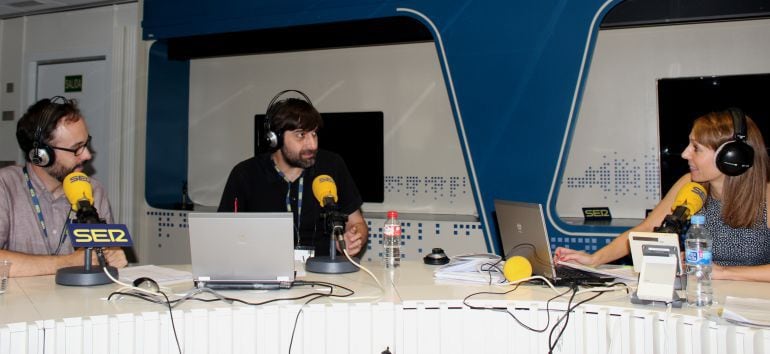 Miguel Anómalo y Carlos Langa en &#039;Hoy por hoy&#039; con Macarena Berlín.