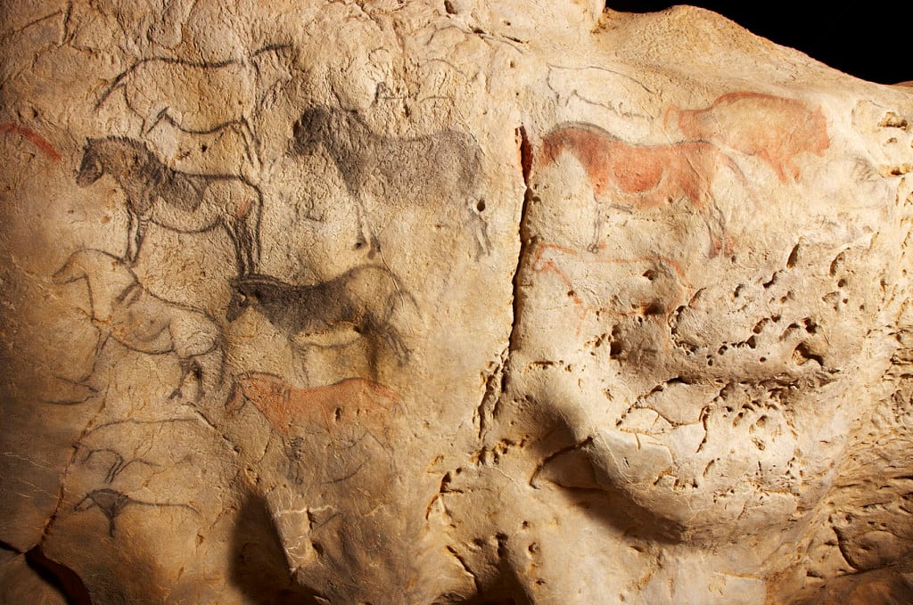 Pinturas rupestres en la cueva de Ekain Berri, en Zestoa