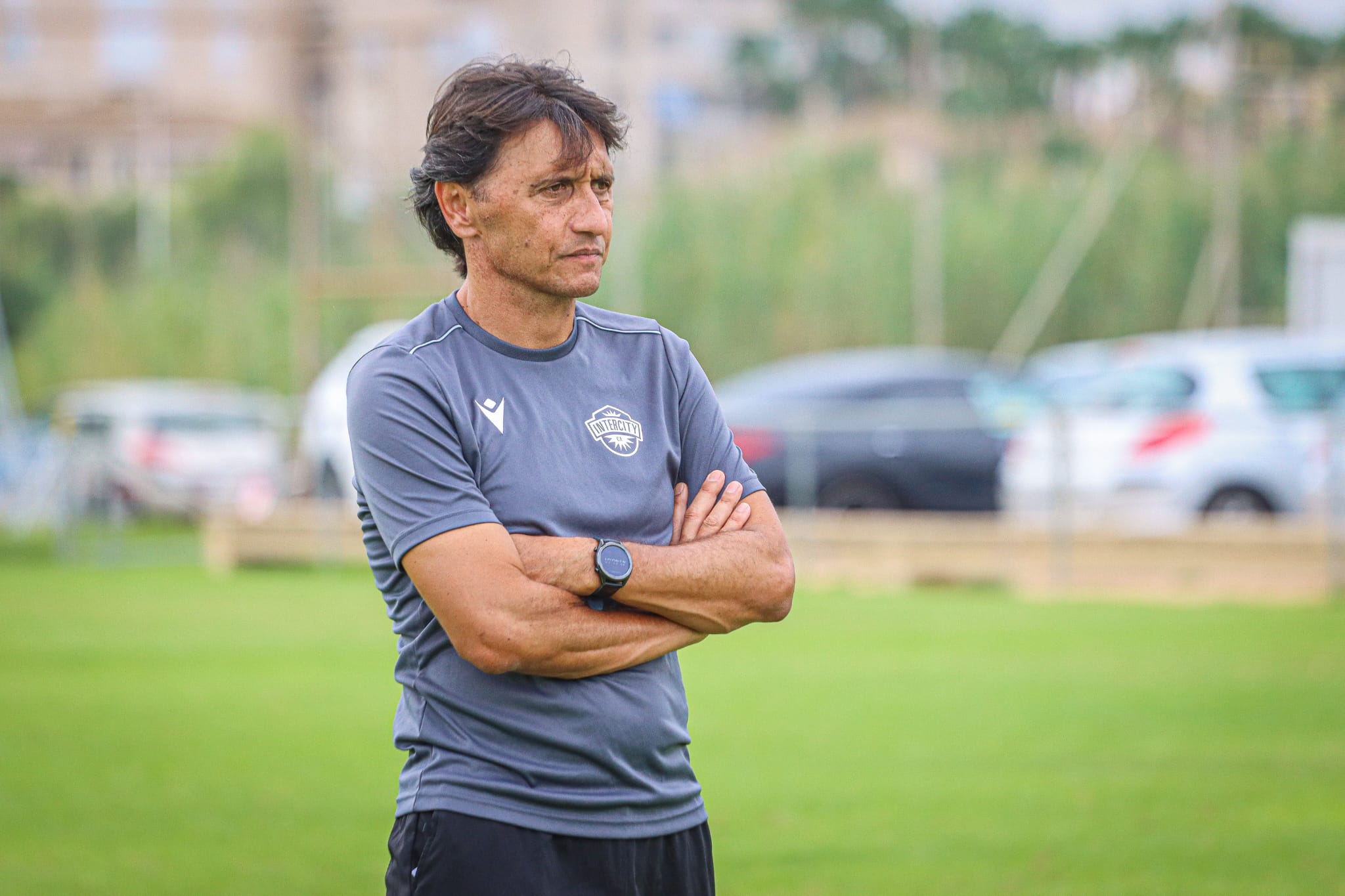 Gustavo Siviero, técnico del Intercity, en el estadio Manolo Maciá de Santa Pola