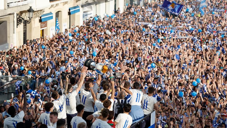 64.000 personas en el recorrido y otras 36.000 llenan Alderdi Eder en una movilización histórica
