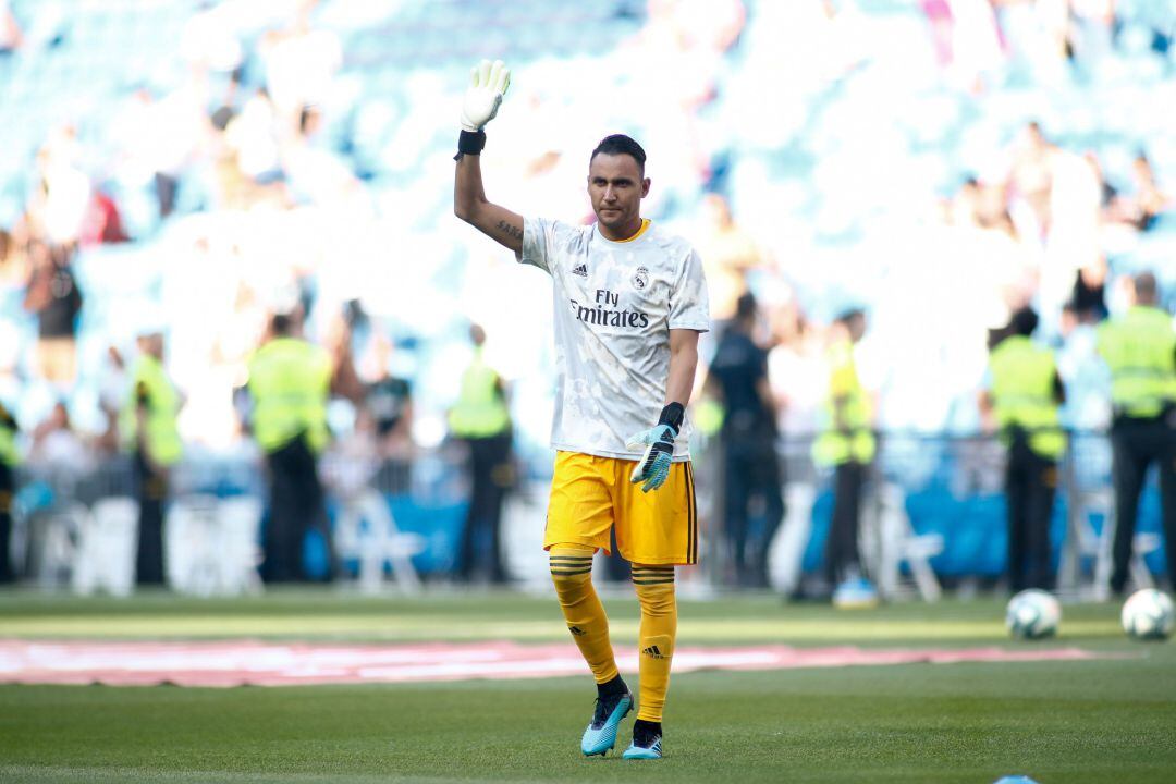 Keylor Navas, la última vez que pisó el Bernabéu, en el calentamiento previo al partido contra el Valladolid