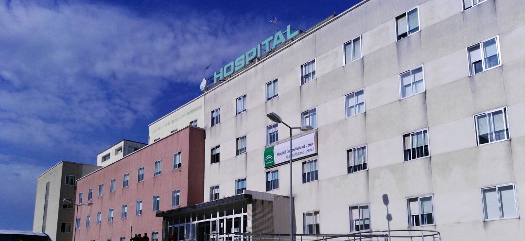 Fachada del hospital de Jerez