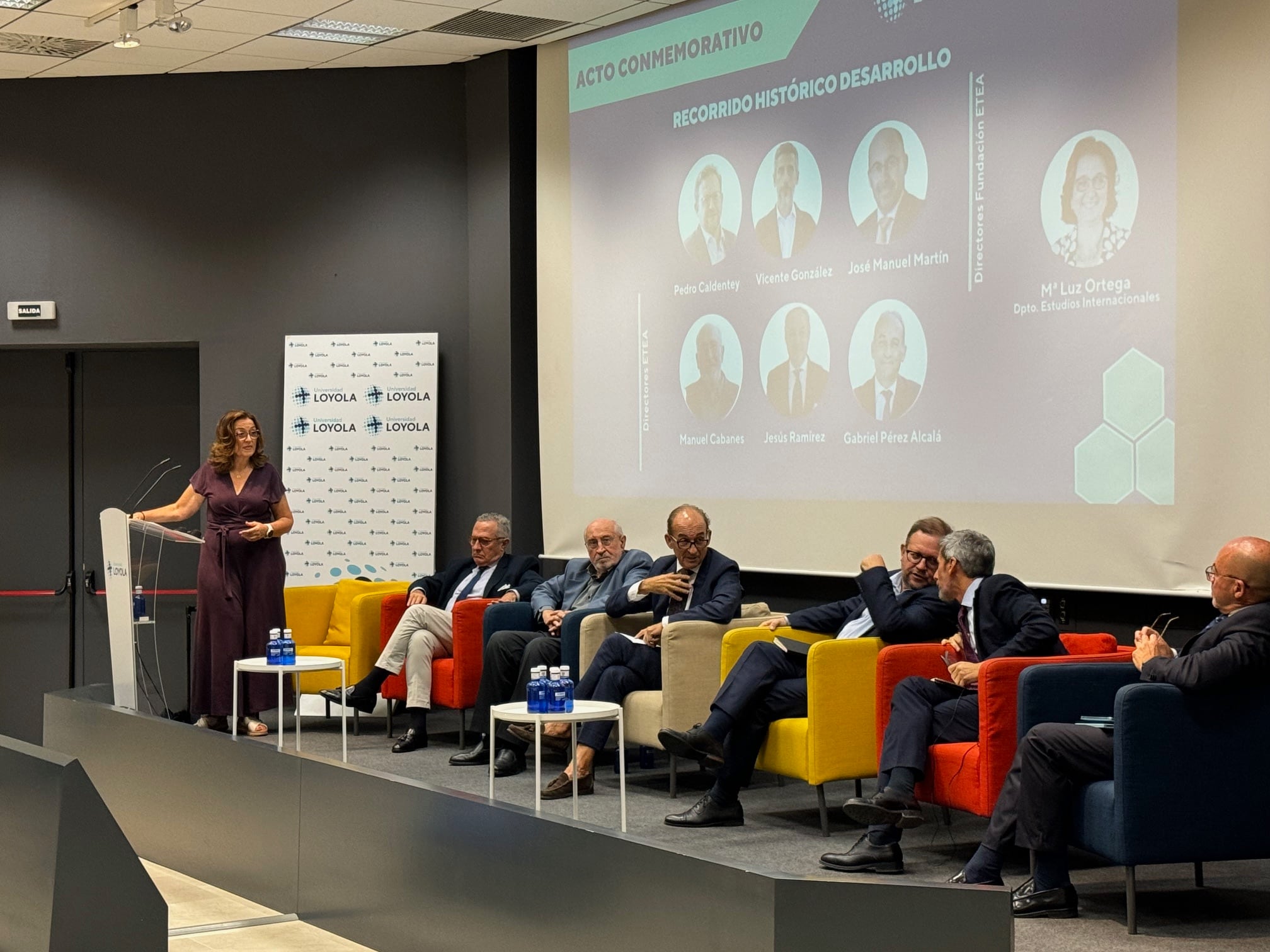 Momento de la mesa redonda sobre el recorrido histórico de la Fundación