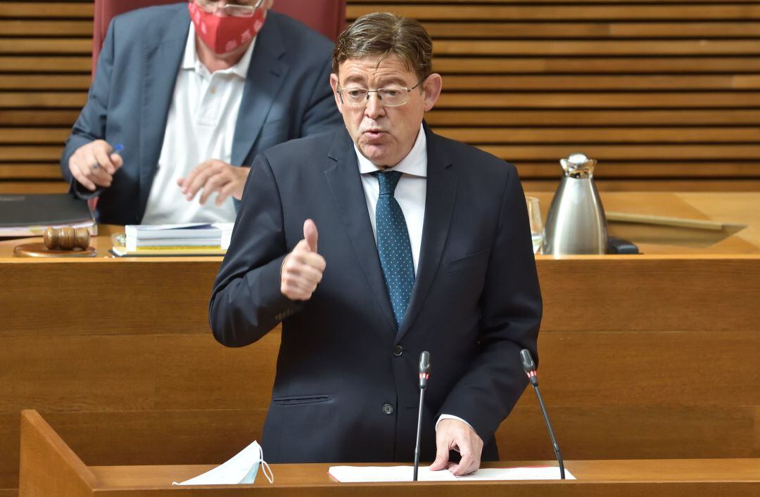 El president de la Generalitat Valenciana, Ximo Puig en su comparecencia en Les Corts para valorar el acuerdo del Consejo Europeo sobre el fondo de recuperación