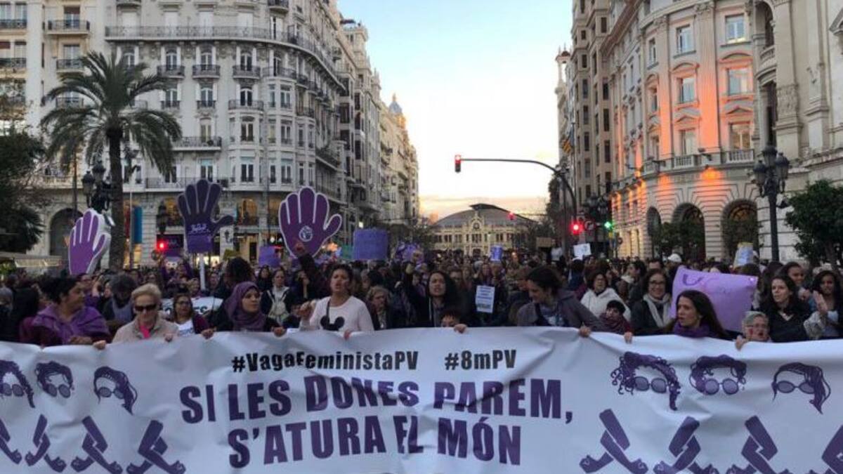Las organizaciones feministas exigen reforzar el pacto valenciano contra la violencia machista e incluir la abolición de la prostitución