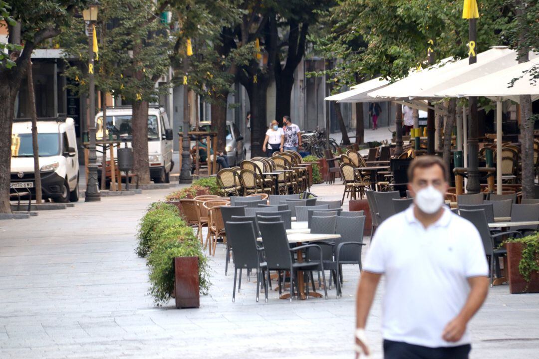 Diverses terrasses de la Rambla de Girona