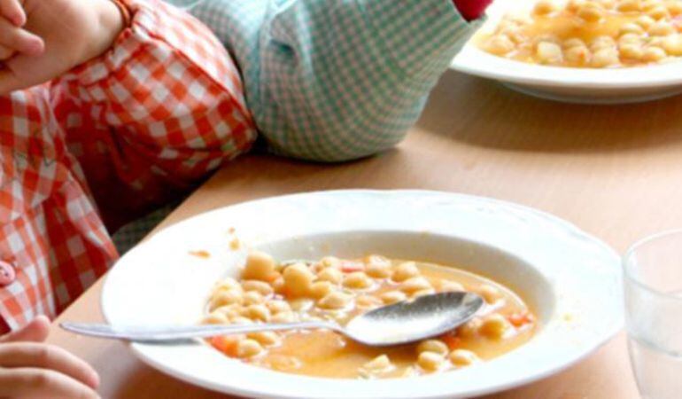 Los refugiados no pagarán comedor escolar el próximo curso en la región.