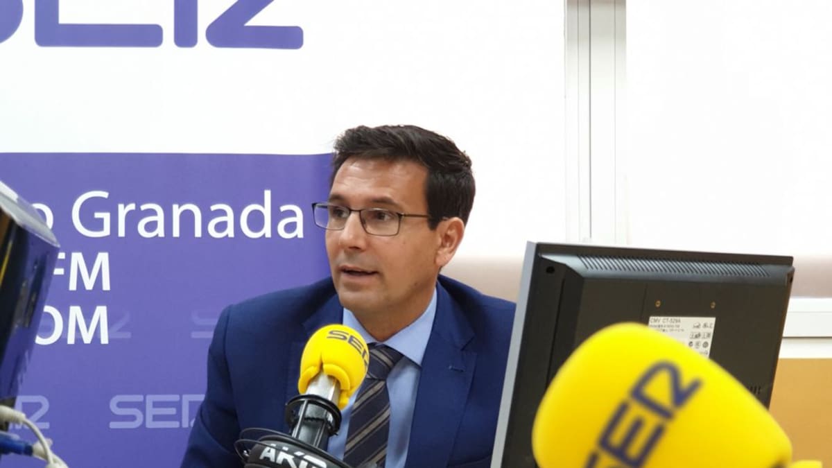 El ministro de Fomento, dispuesto a estudiar las cercanías de Granada