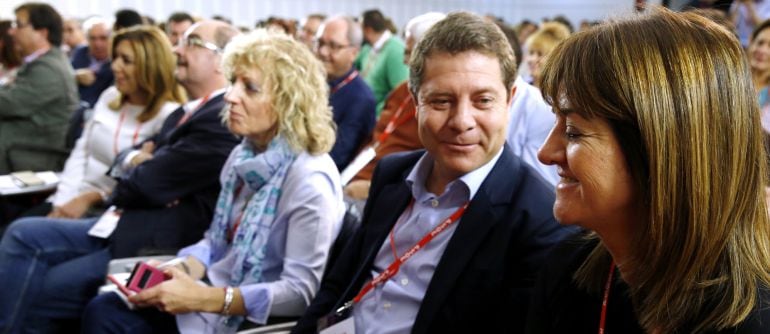 La secretaria general de los socialistas vascos, Idoia Mendia (d), el presidente de Castilla-La Mancha, Emiliano García-Page (2d), el presidente del Gobierno de Aragón, Javier Lambán (4d), y la presidenta de la Junta de Andalucía, Susana Díaz (5d), en el 