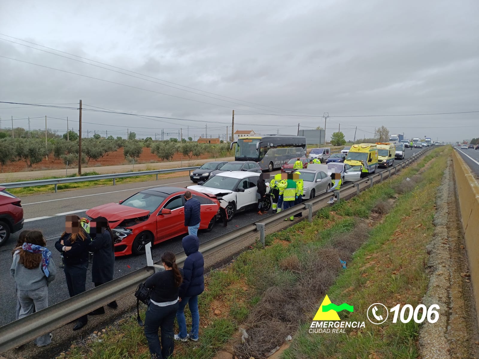 Accidente múltiple registrado en la Autovía A-4 durante la mañana de este Jueves Santo