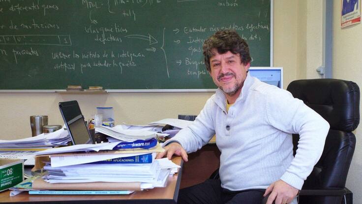 El Catedrático del Dpto de Matemáticas de la Universidad de Oviedo Juan Luis Fernández en A vivir Asturias