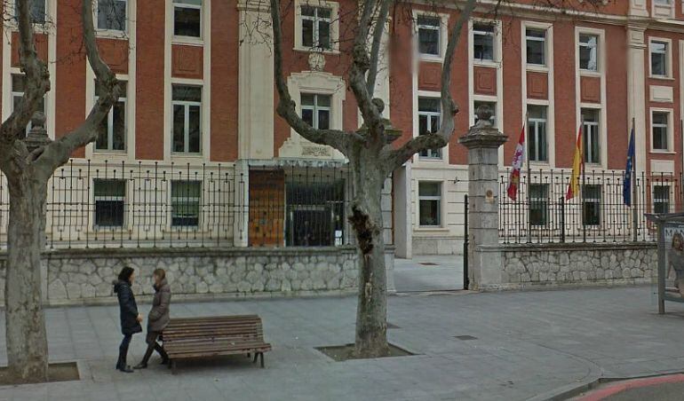 Fachada de la Consejería de Sanidad en el paseo de Zorrilla de Valladolid