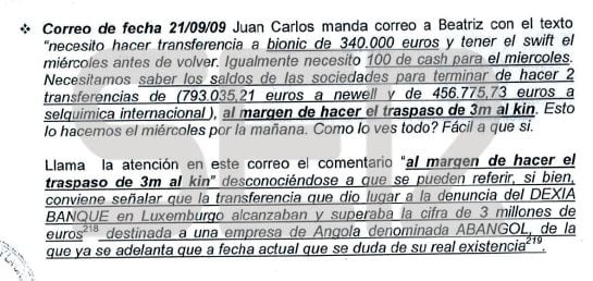 Correo electrónico cruzado entre dos de los imputados en el que hablan de transferir tres millones de euros &quot;al Kin&quot; / MIGUEL ÁNGEL CAMPOS