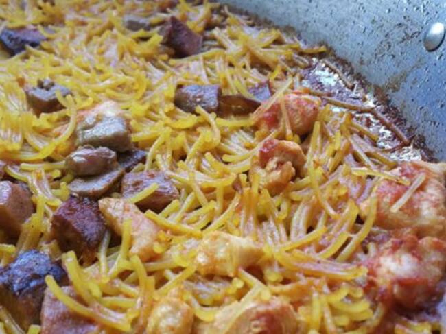 Fideuà amb foie i bolets