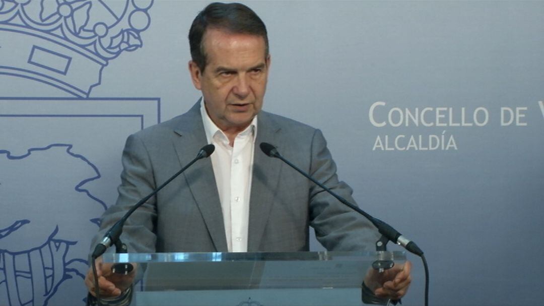 Abel Caballero, alcalde de Vigo, durante una rueda de prensa.