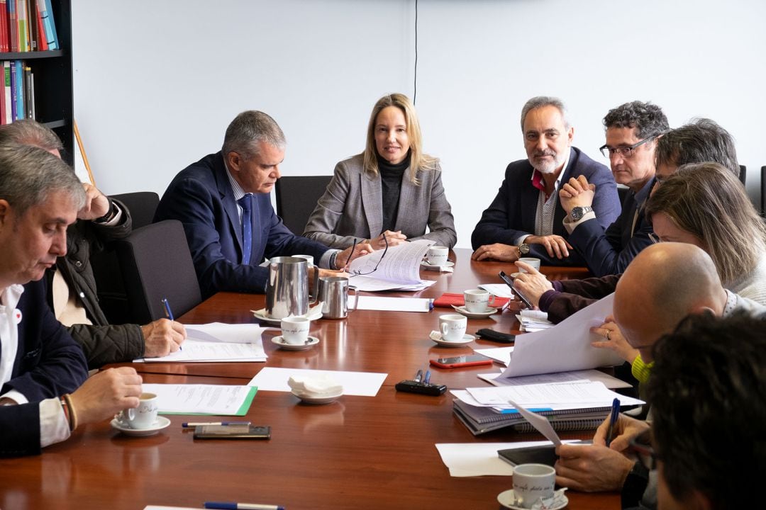 Reunión de la Comisión de seguimento de los Grupos Supramunicipais de Emerxencias (GES) en Santiago de Compostela