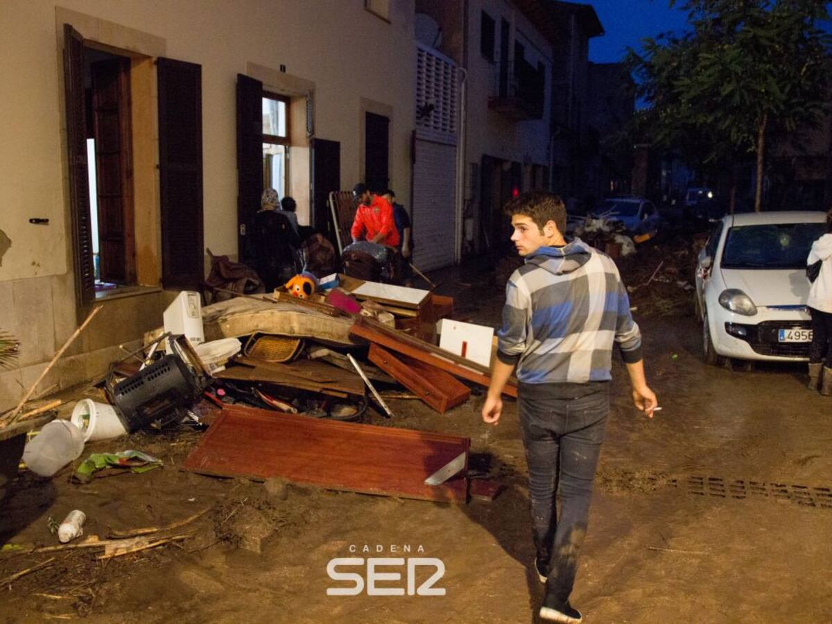 El alcalde de Sant Llorenç pide a los voluntarios que se organicen en grupos