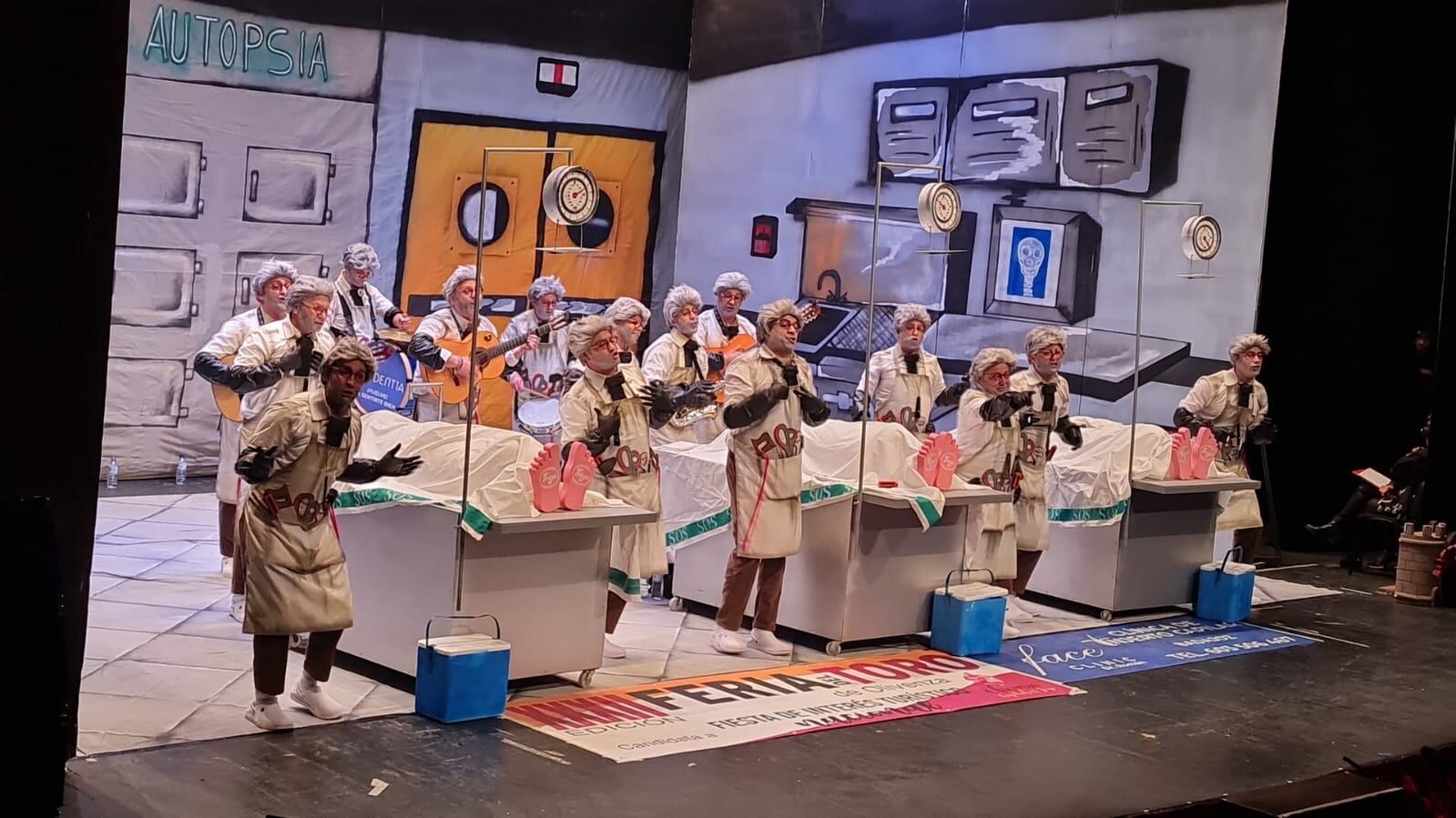 Murga los 3 W en un momento del espectáculo