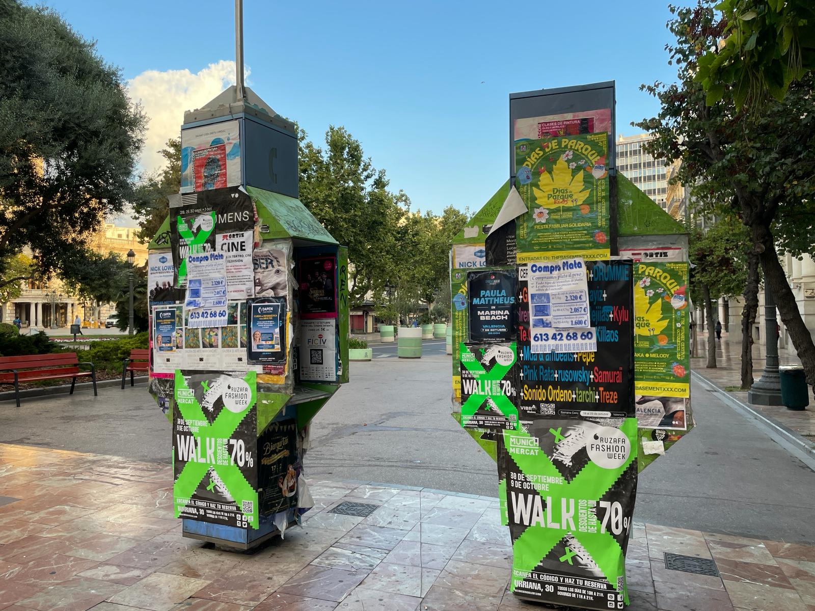 Cabinas de teléfono en València / abril 2024