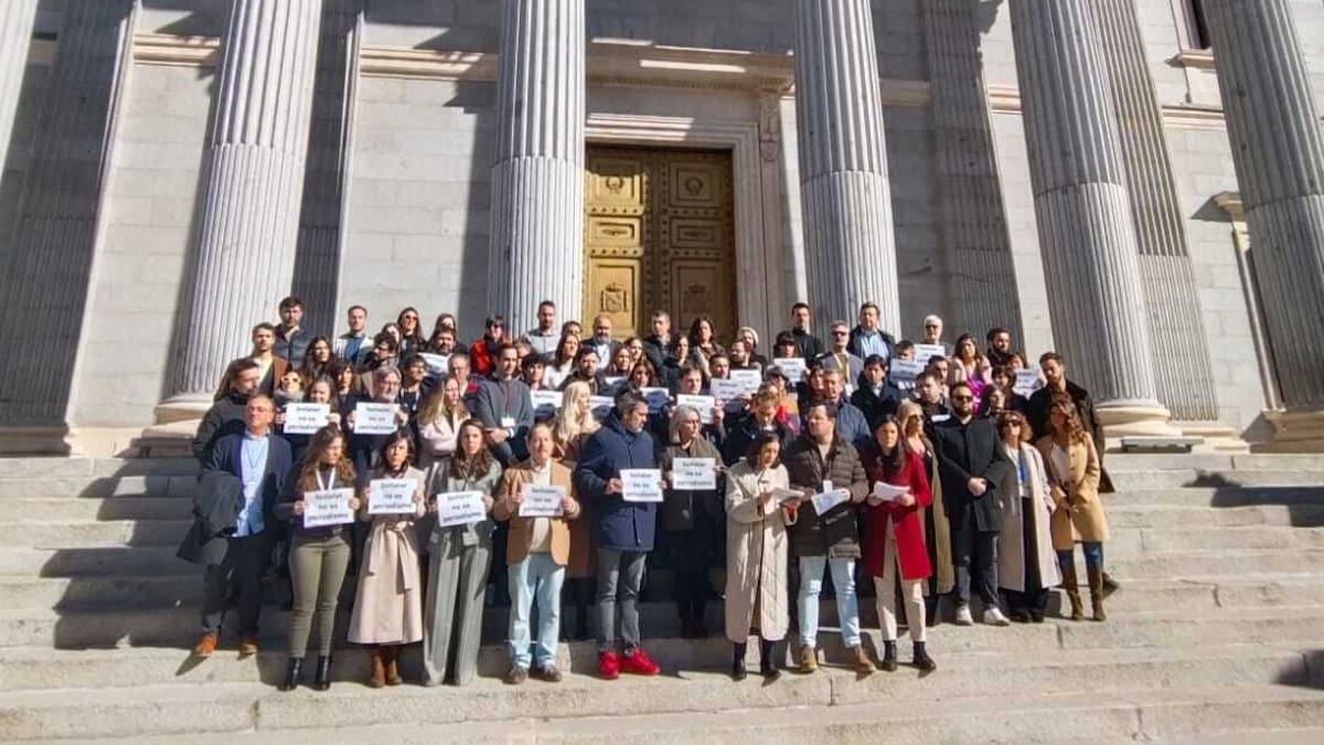 Los pseudoperiodistas: la nueva arma mediática de la extrema derecha