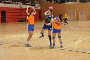 El Elda Prestigio cayó e su pista en el H. Mislata