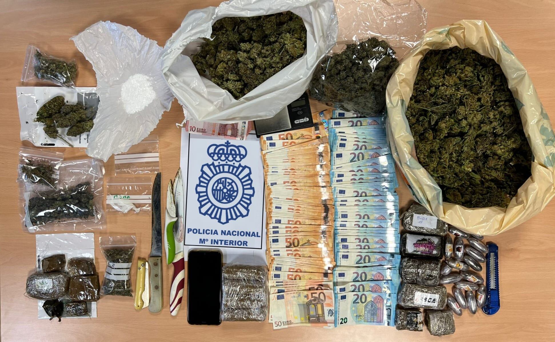 Drogas y dinero incautado en Vigo