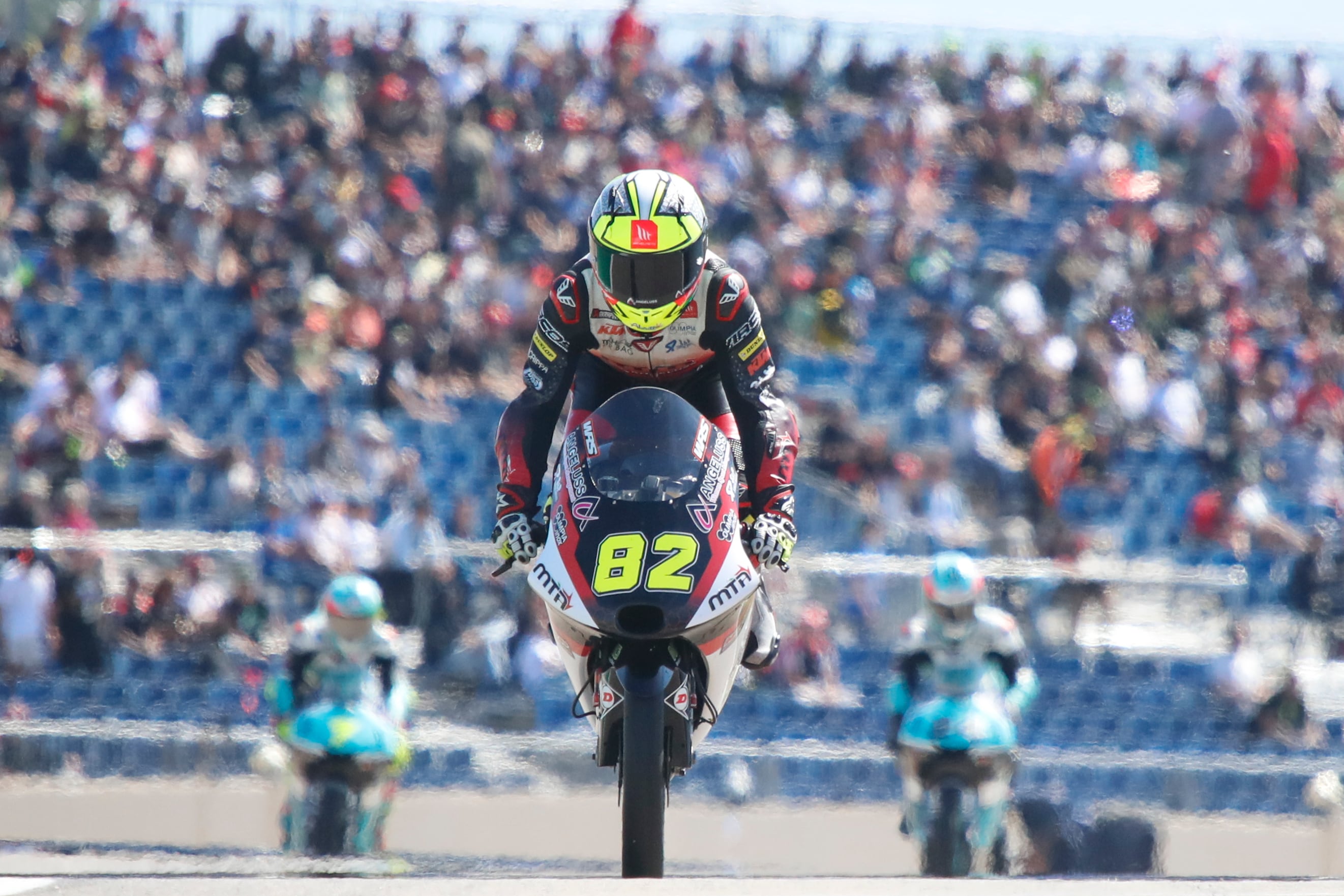 ALCAÑIZ (TERUEL), 17/09/2022.- El piloto de Moto 3 el piloto Stefano Nepa (Angeluss MTA Team) en la segunda carrera clasificatoria del Gran Premio Animoca Brands de Aragón que se celebra este fin de semana en el circuito turolense de de Motorland Alcañiz. EFE/Javier Cebollada
