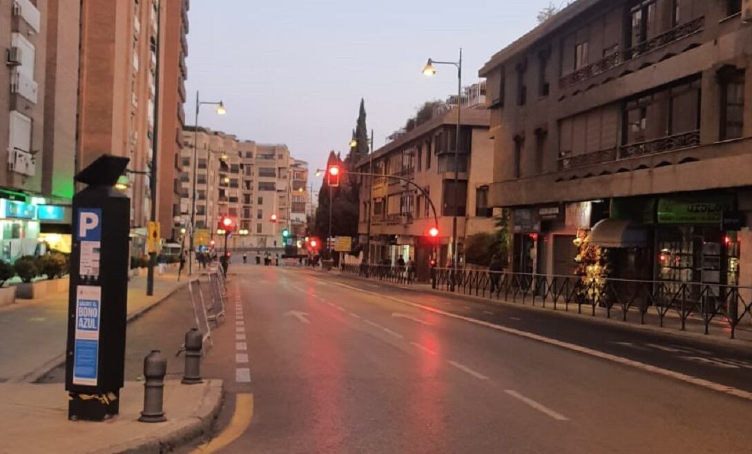 Calle Poeta Manuel de Góngora de Granada sin coches