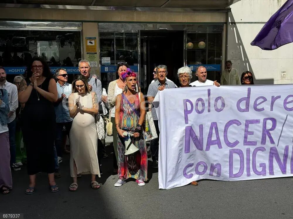 Concentración de esta mañana delante del CHUO.