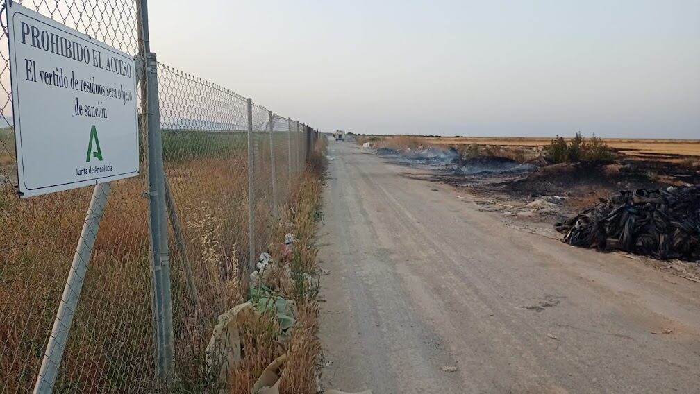 El incendio se registró junto a la planta de recepción de residuos agrícolas de la Colonia de Monte Algaida