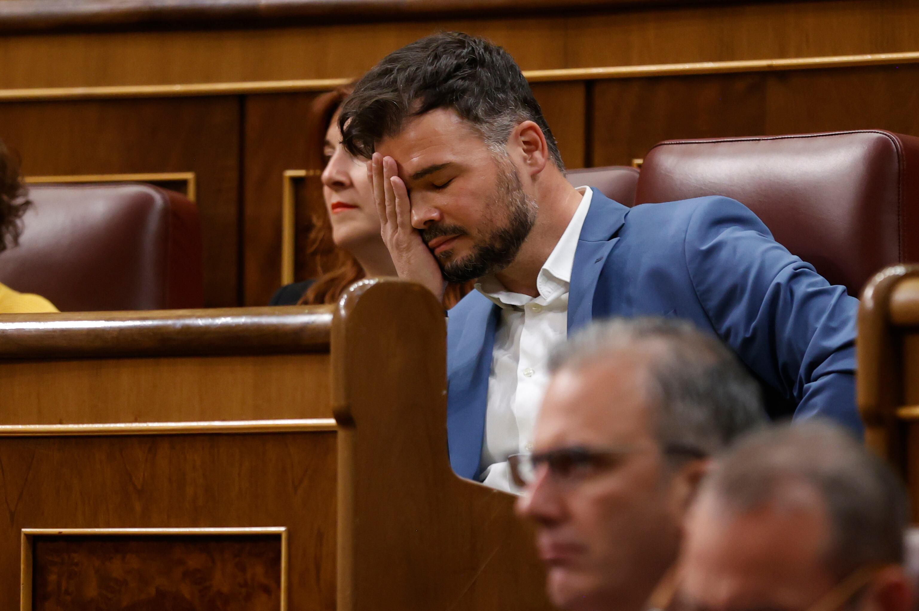 El portavoz parlamentario de ERC Gabriel Rufián durante la sesión de control al gobierno en el Congreso este miércoles después de la destitución a la directora del Centro Nacional de Inteligencia por el caso del espionaje.