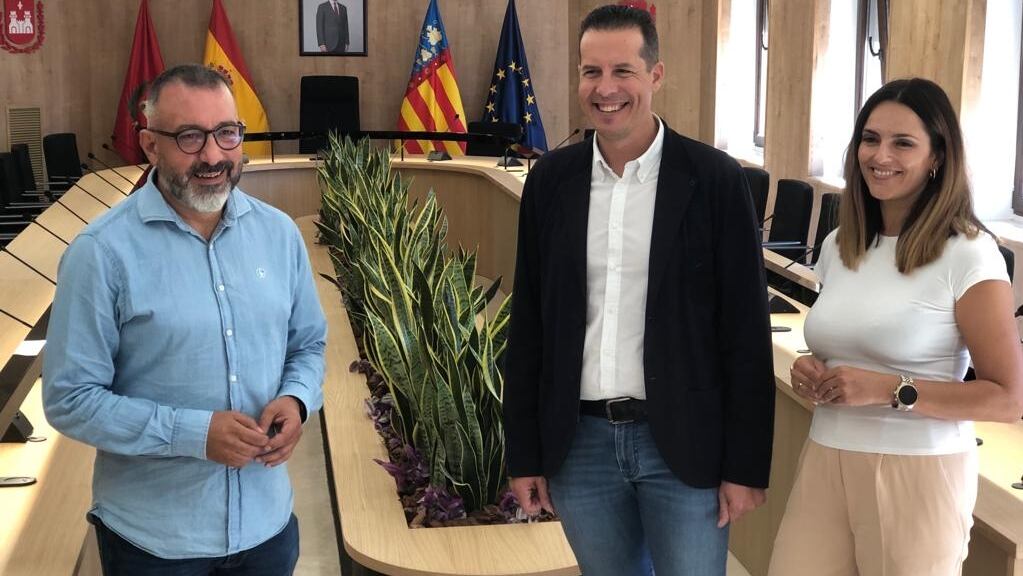 Presentación del nuevo salón de plenos de Elda