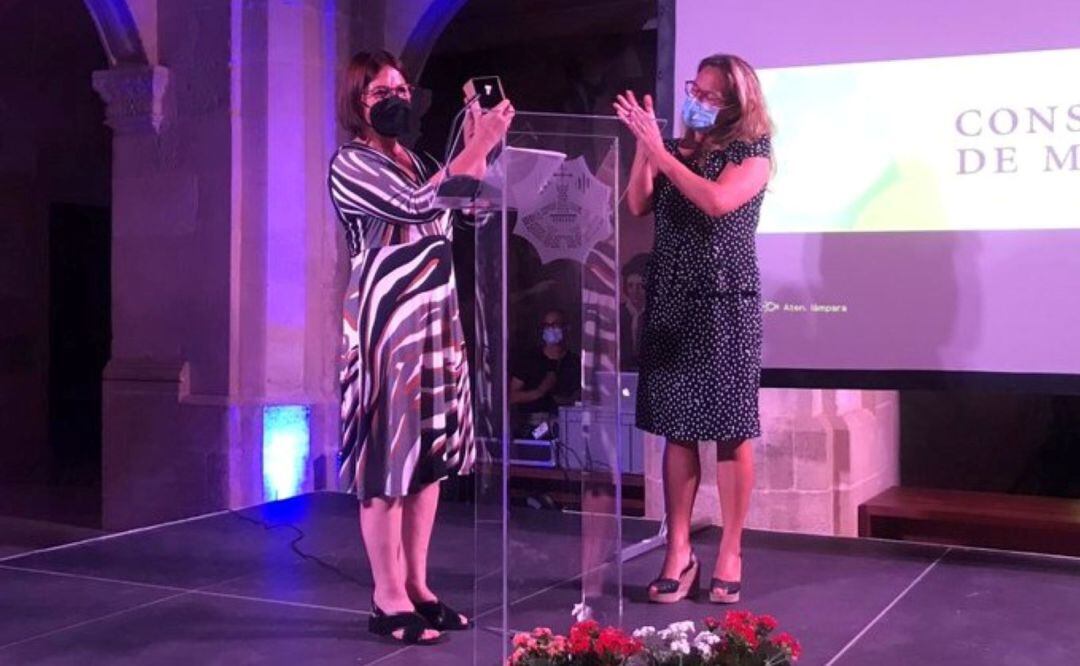La filòloga va rebre el màxim guardó que concedeix anualment el Consell Insular de Menorca.