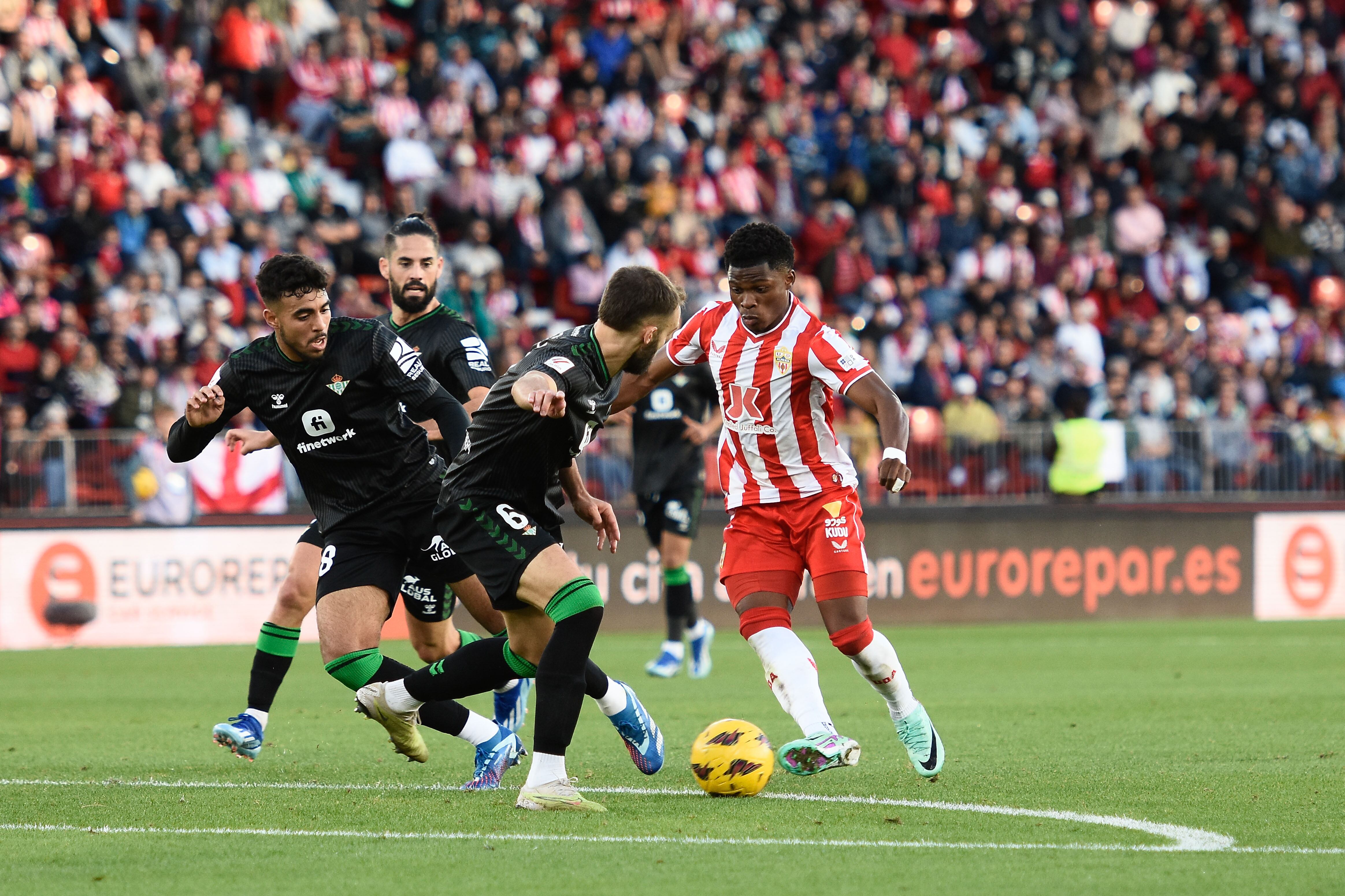 Ramazani en el choque del pasado sábado contra el Real Betis jugando de delantero centro.