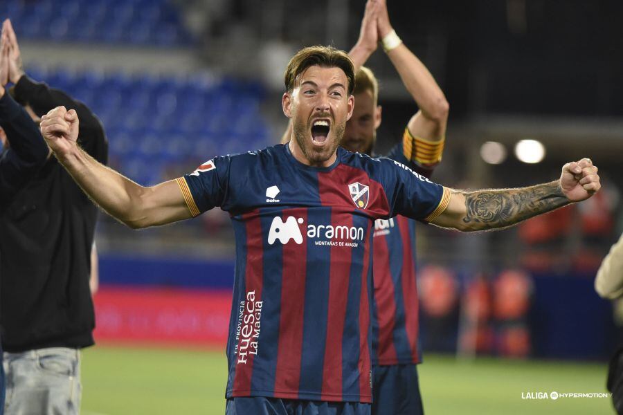 Sergi Enrich le daba los tres puntos al Huesca