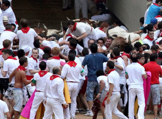 La angustia ha predominado en el séptimo encierro de los sanfermines  debido al enorme tapón que se ha producido a la entrada de la plaza de toros de Pamplona